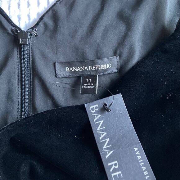 NWT (flawed) Banana Republic Black Velvet Cropped‎ Sleeveless Jumpsuit Sz 14 - Picture 2 of 12